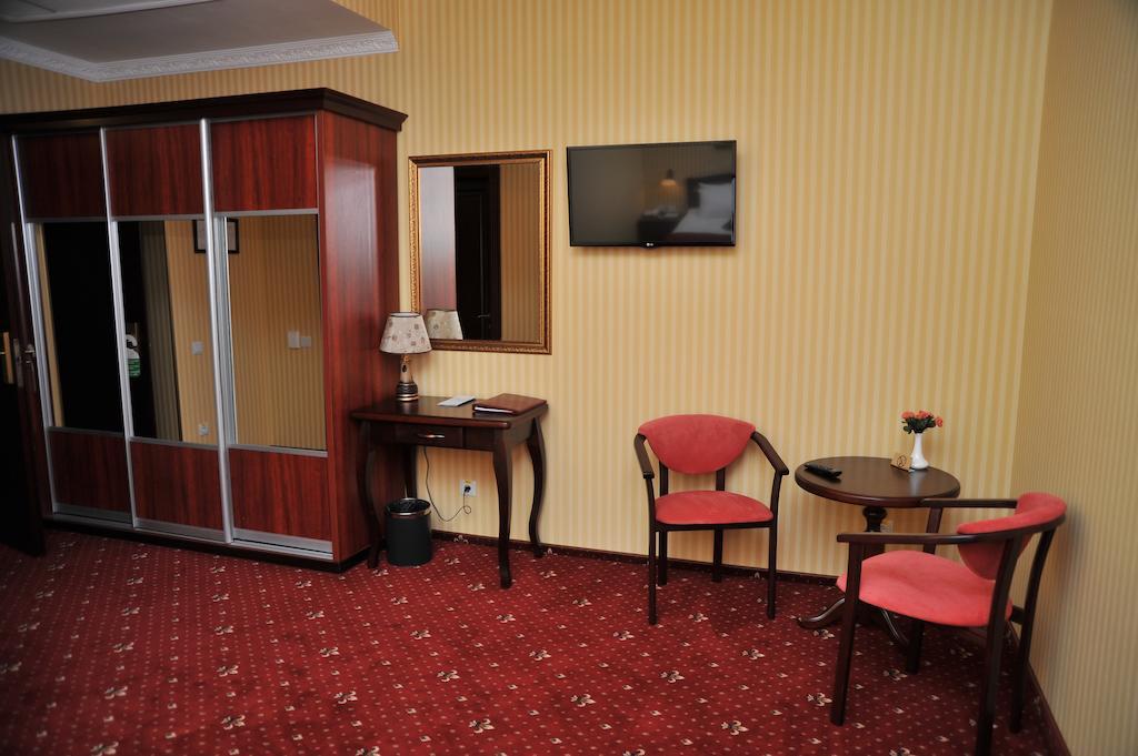 Slava Hotel Zaporizhia Zimmer foto